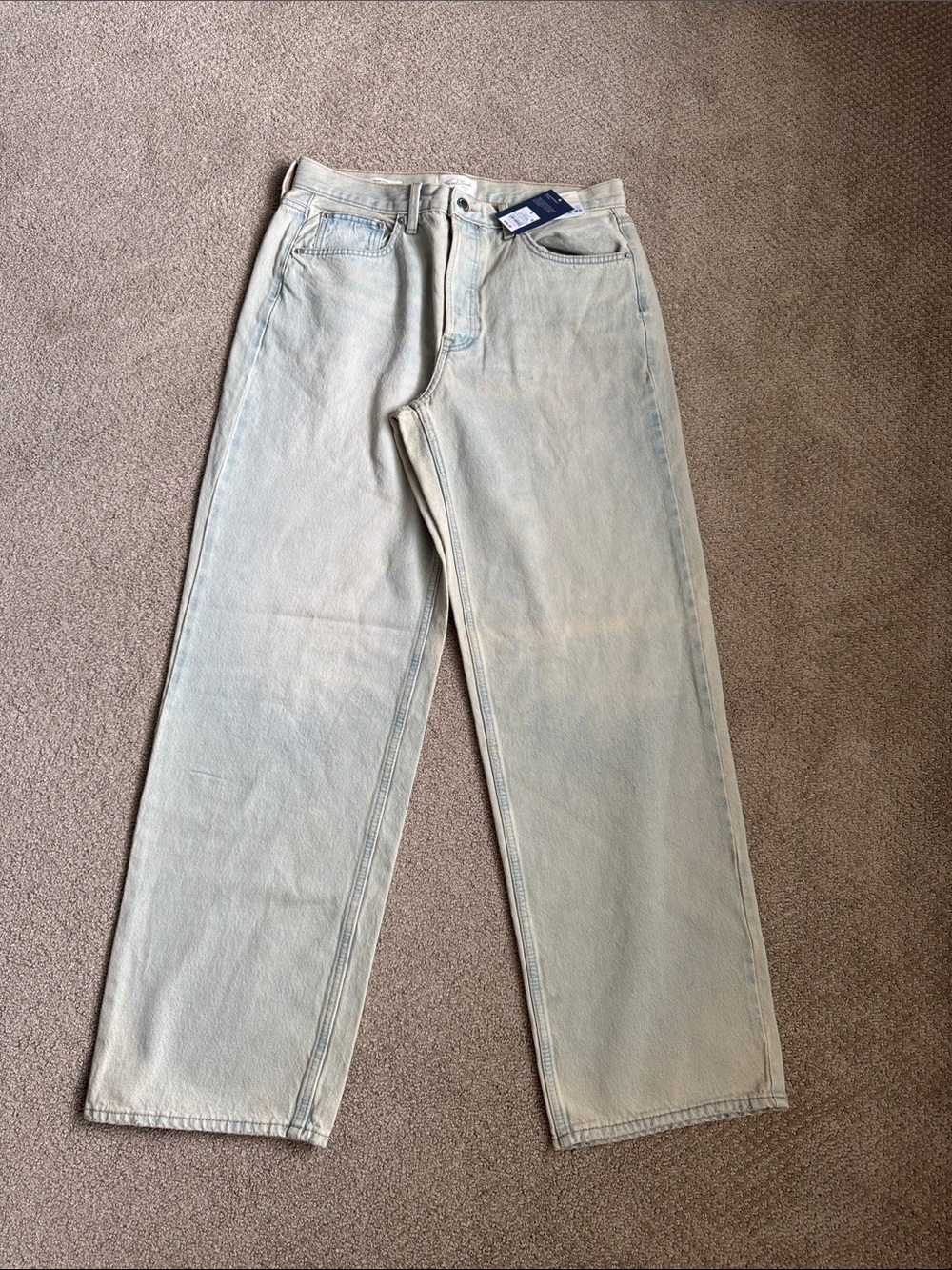P121 NWT Universal Thread Women's Mid-Rise 90's Baggy Jeans - Size: 8 - Picture 2 of 7